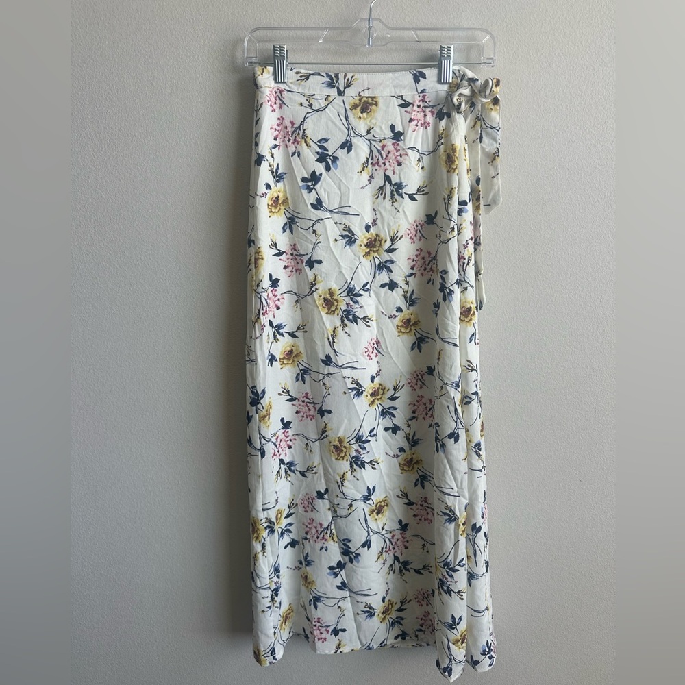 Maxi wrap skirt - size small - floral print